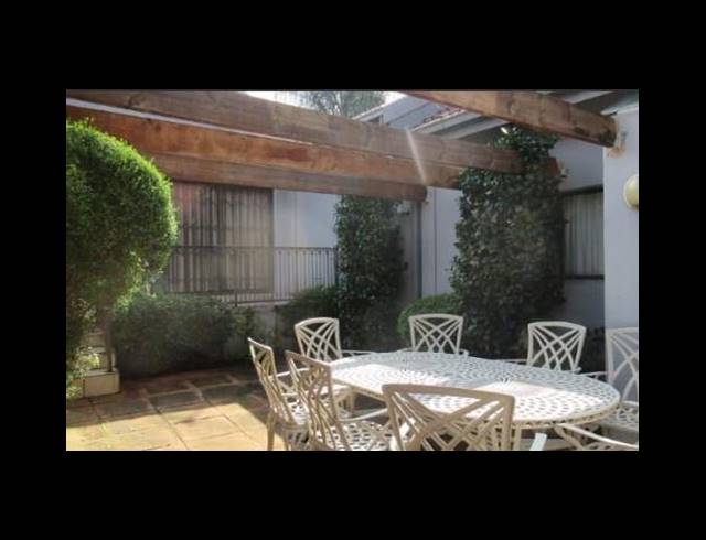 7 BEDROOM HOUSE FOR SALE IN OAKLANDS